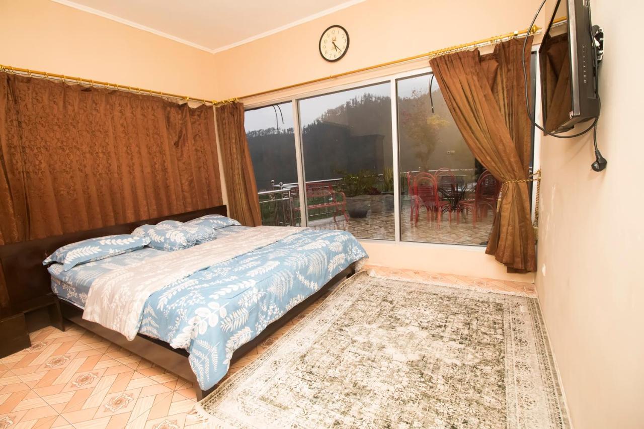 Villa Matahari Tawangmangu Powered By Cocotel Екстер'єр фото